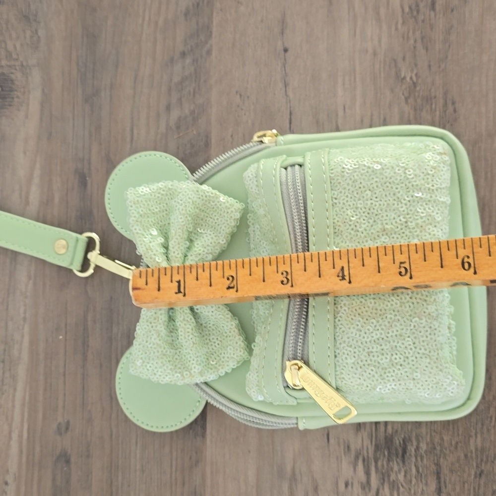 Loungefly Minnie Mouse Mint Sequin Wristlet Mini Bag Wallet - Picture 7 of 8